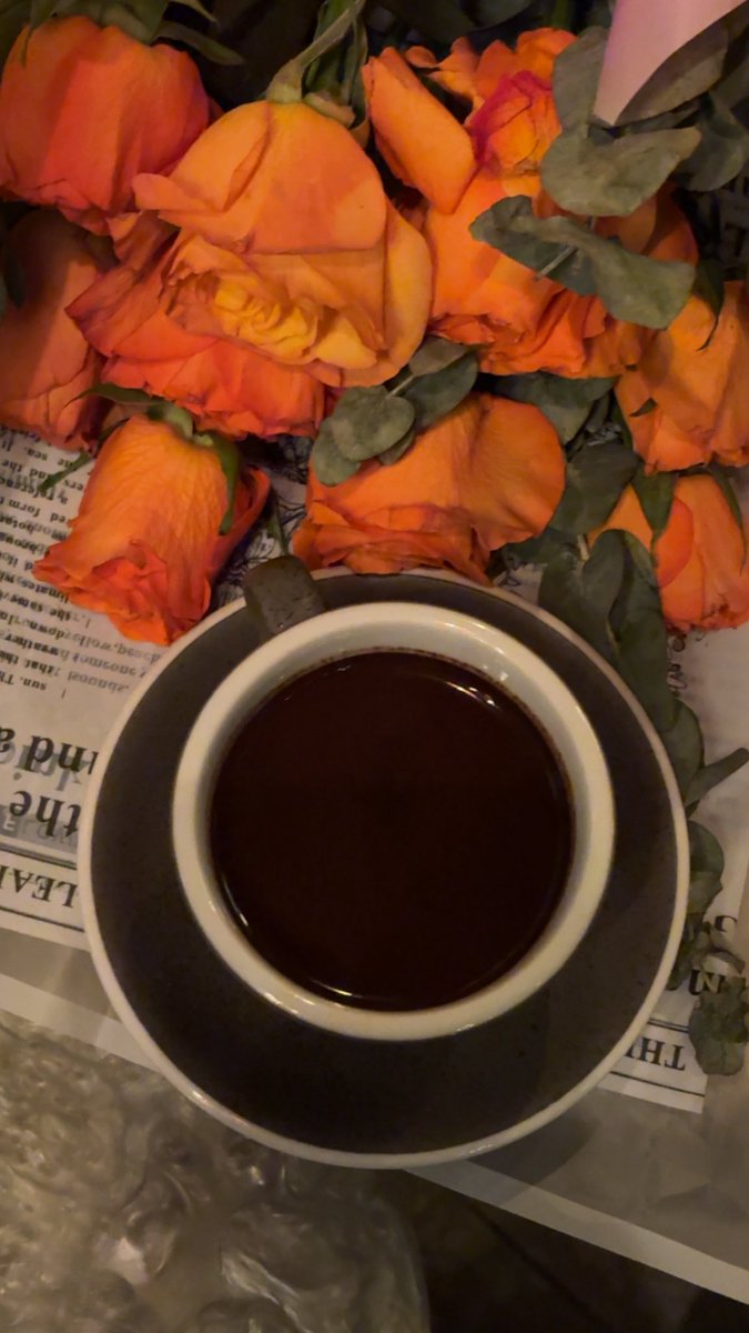 reem_aa123's tweet photo. أحب وقتي معك حتى لو إنه قليل  🧡✨ https://t.co/lt5m7xuMmK