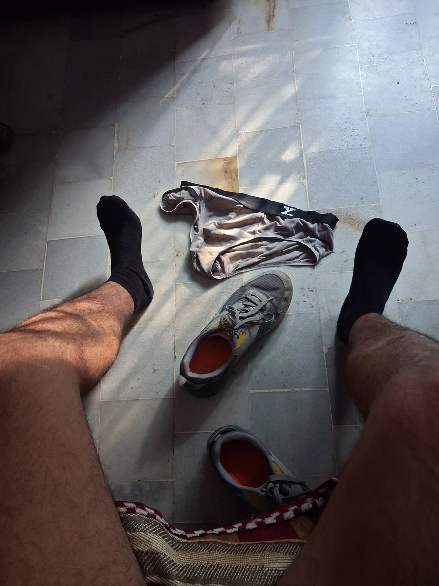DomMuscleDaddyy's tweet photo. Take off take off, take off all your clothes https://t.co/VJeuFd8PGp