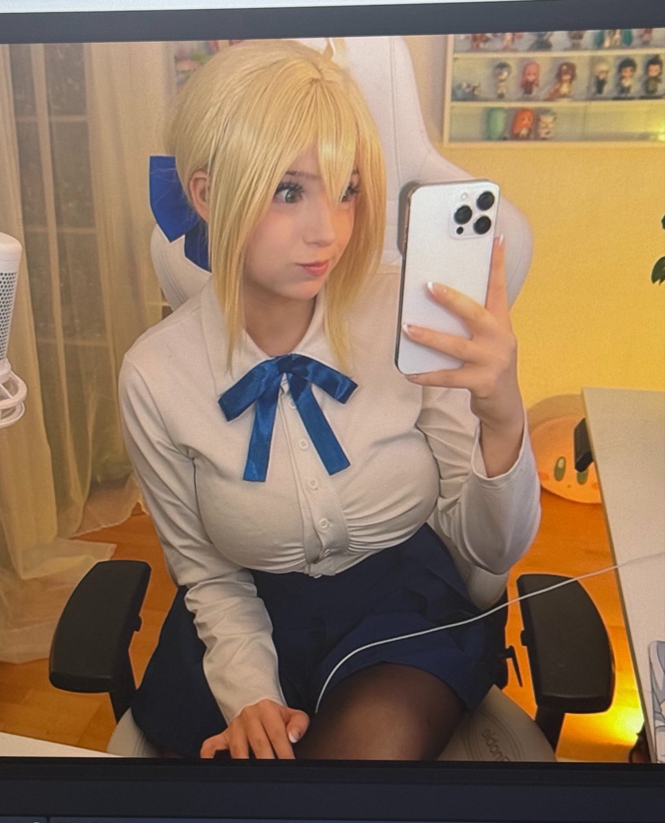 upminaa's tweet photo. HIIII 💙 LIVE NOW AS SABER 🫶🏻 TRYING ROBLOX HORROR GAMES TOGETHER! COME JOIN 😊💗💗 https://t.co/uKEfiF84OI https://t.co/mSXbcPplGS