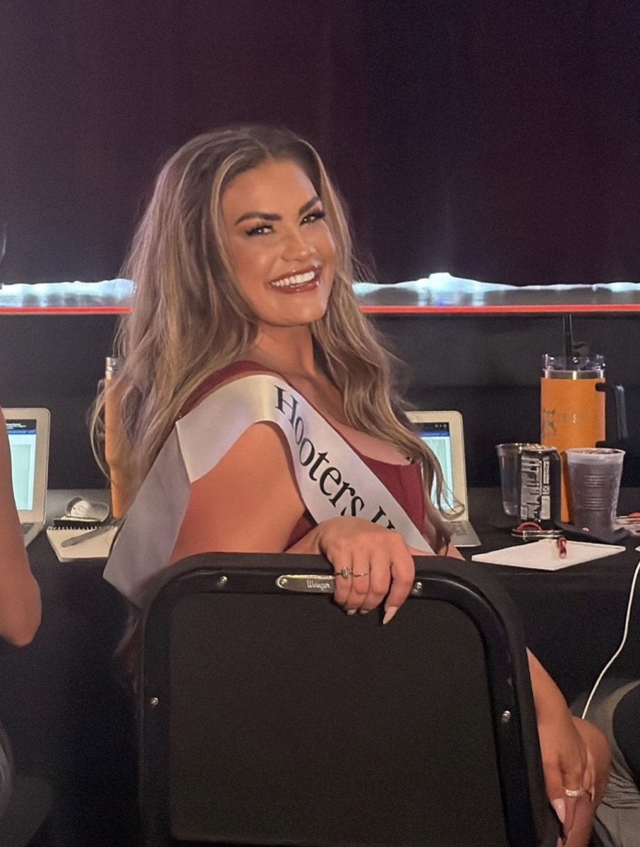 queensofbravo's tweet photo. #TheValley is back in production and the IT girls are back! https://t.co/bX5xOkT9KE
