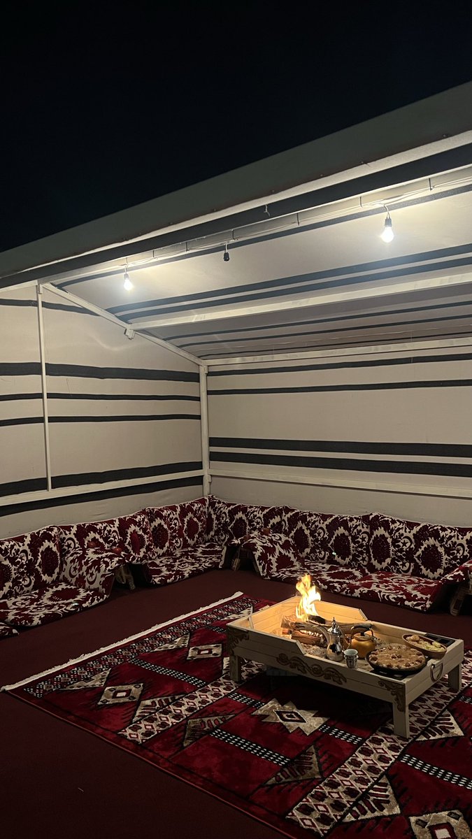 Noufa_100's tweet photo. الحُب ما يعرف قبيله ولا دِين 
نكّس حكوماتٍ وكسّر اشدّه . https://t.co/g2LlepkH1N