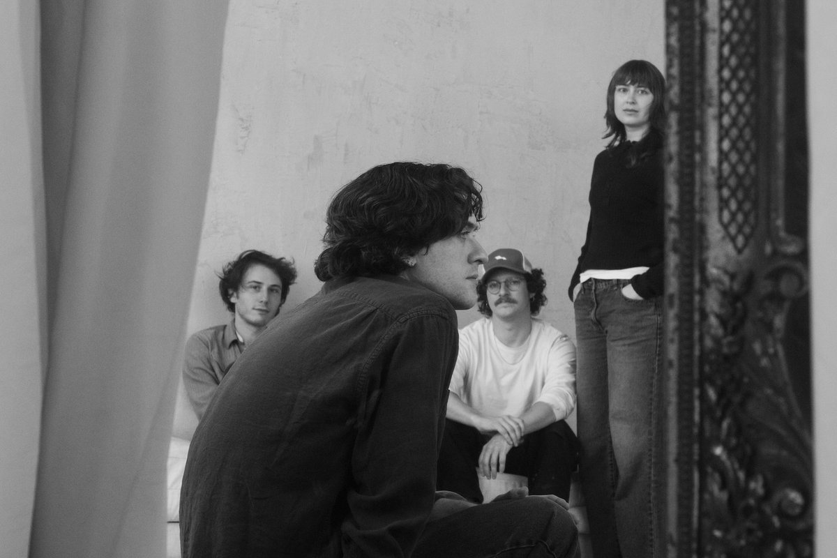MAGNETMagazine's tweet photo. #MAGNETExclusive: #FraternalTwin goes track by track on “Halo Fell Forever” (@manyhatsendvrs @ftwinxom @bighasslemedia). “Finding community in NYC after the pandemic &amp; putting music at the forefront of my life again has done wonders for my mental health”: https://t.co/eoRbeAdC5x https://t.co/mUzwRFOJm4