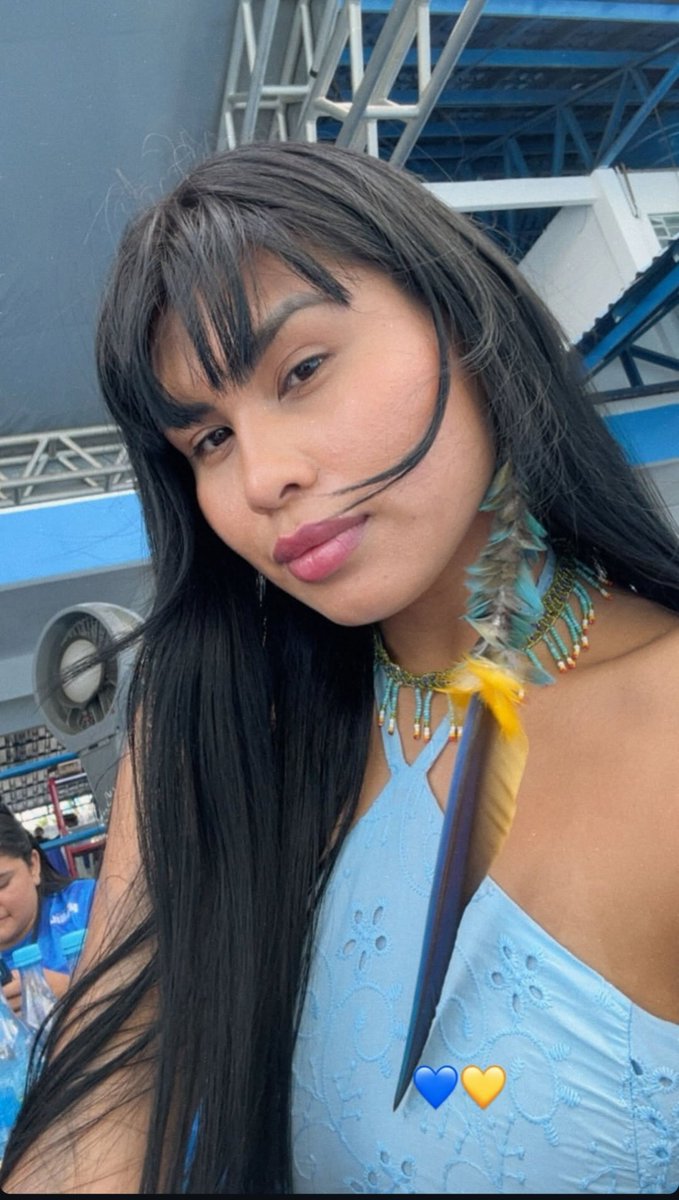 realvrios_'s tweet photo. Não ironicamente o padrão de beleza das últimas décadas tem sido literalmente replicar características típicas amerindias:

> Pele bronzeada
> Zigomático proeminente
> Lábios grossos
> Maxilar marcado https://t.co/6Z31EroU21