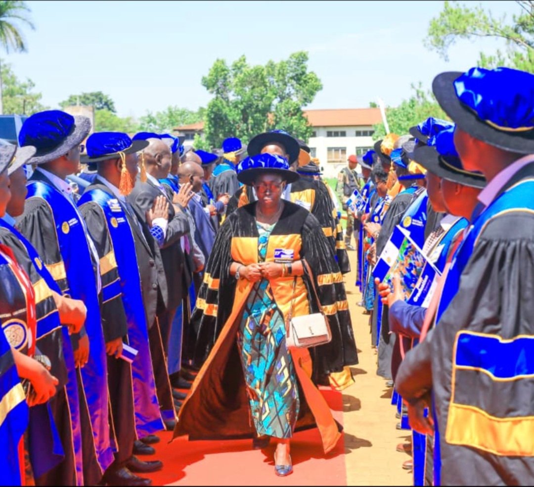 Saphinabiira's tweet photo. The 17th graduation of Busitema University was massive. Congratulations all who made a success. https://t.co/8wnzRgal3v