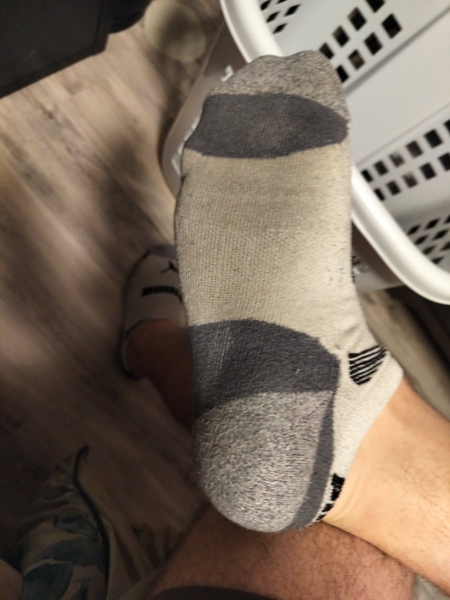 DomLeviathan's tweet photo. Clean Sockies after a shower.
You'd still sniff them though wouldn't you? https://t.co/8tiijC0IIF