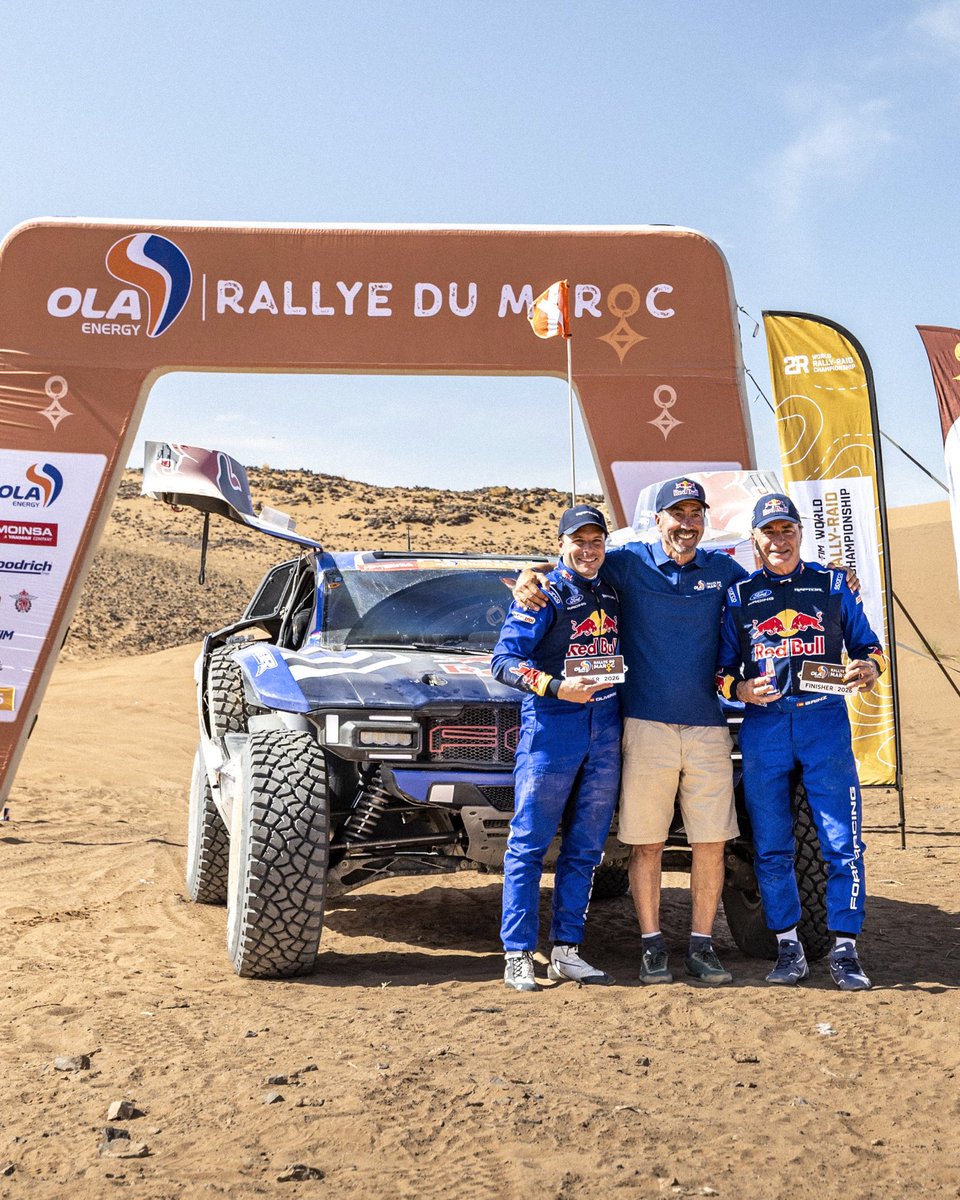 CSainz_oficial's tweet photo. Terminamos el @MarocRallye P6, con un balance positivo después de muchos kilómetros junto a Dani, buenas sensaciones y mucho aprendizaje de cara al Dakar. 
Hoy nos hemos quedado atascados en las dunas y hemos perdido algo de tiempo, pero ha sido un rally muy productivo. Seguimos trabajando! 💪🏼 @FordRacing @MSportLtd 

We finish the @MarocRallye P6, with a positive overall result after plenty of kilometres with Dani, good feeling and a lot of learning ahead of the Dakar. 
Today we got stuck in the dunes and lost some time, but it’s been a very productive rally. We keep working! 💪🏼 @FordRacing @MSportLtd