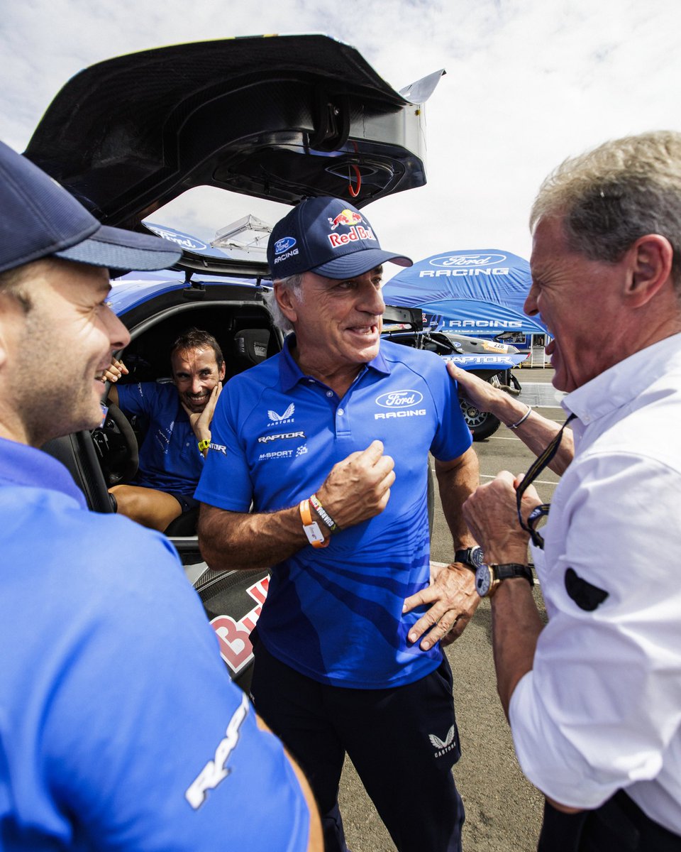 CSainz_oficial's tweet photo. Terminamos el @MarocRallye P6, con un balance positivo después de muchos kilómetros junto a Dani, buenas sensaciones y mucho aprendizaje de cara al Dakar. 
Hoy nos hemos quedado atascados en las dunas y hemos perdido algo de tiempo, pero ha sido un rally muy productivo. Seguimos trabajando! 💪🏼 @FordRacing @MSportLtd 

We finish the @MarocRallye P6, with a positive overall result after plenty of kilometres with Dani, good feeling and a lot of learning ahead of the Dakar. 
Today we got stuck in the dunes and lost some time, but it’s been a very productive rally. We keep working! 💪🏼 @FordRacing @MSportLtd
