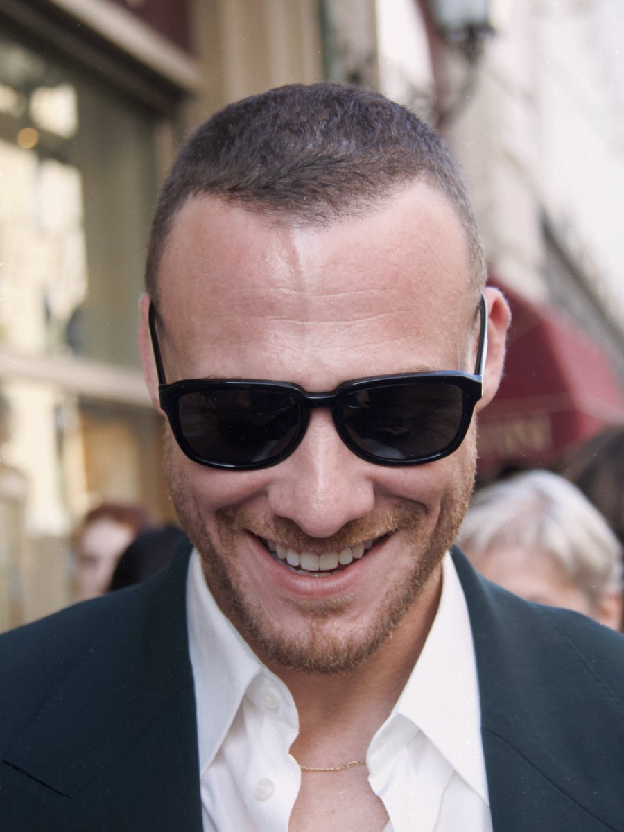 thebursinguncel's tweet photo. Hangi ülkeler Kerem Bürsin'den bir proje bekliyor? 

Cevapları bekliyoruz! 

#KeremBürsin @KeremBursin
@gunfergunaydin

Fotoğraf IG @/antonellovasileph https://t.co/ubI0ltPAeJ