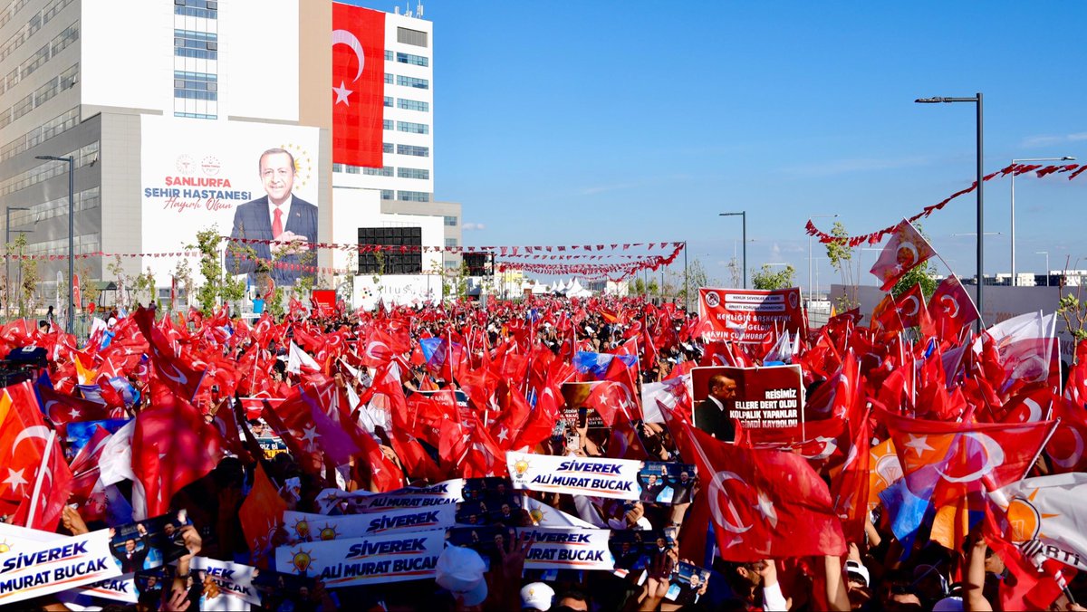 eyupkadirinan's tweet photo. 📍Şanlıurfa Şehir Hastanesi

Cumhurbaşkanımız Sayın Recep Tayyip Erdoğan’ın teşrifleriyle, Şanlıurfa Şehir Hastanesi’nin açılışını çok güçlü bir birlik ve beraberlik ile gerçekleştirdik.

🛏️ 2.000 — Yatak Kapasitesi
🩺 451 — Polikliniği
🏥 546 — Yoğun Bakım Yatağı
⚕️ 65 — Ameliyathanesi
💧 40 — Diyaliz Yatağı
〰️ 1.101 Adet — Sismik İzolatör’ü ile Şanlıurfa’mıza hizmet edecek Şanlıurfa Şehir Hastane’miz hayırlı uğurlu olsun. 

Hemşehrilerimize gönülden teşekkür ediyoruz 🇹🇷