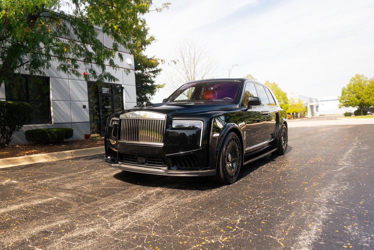 yelotree's tweet photo. Not your regular Cullinan...

the FIRST Venuum Widebody 2026 Cullinan available for sale.

$849,995 - Crypto accepted https://t.co/0ZdwJ00h46