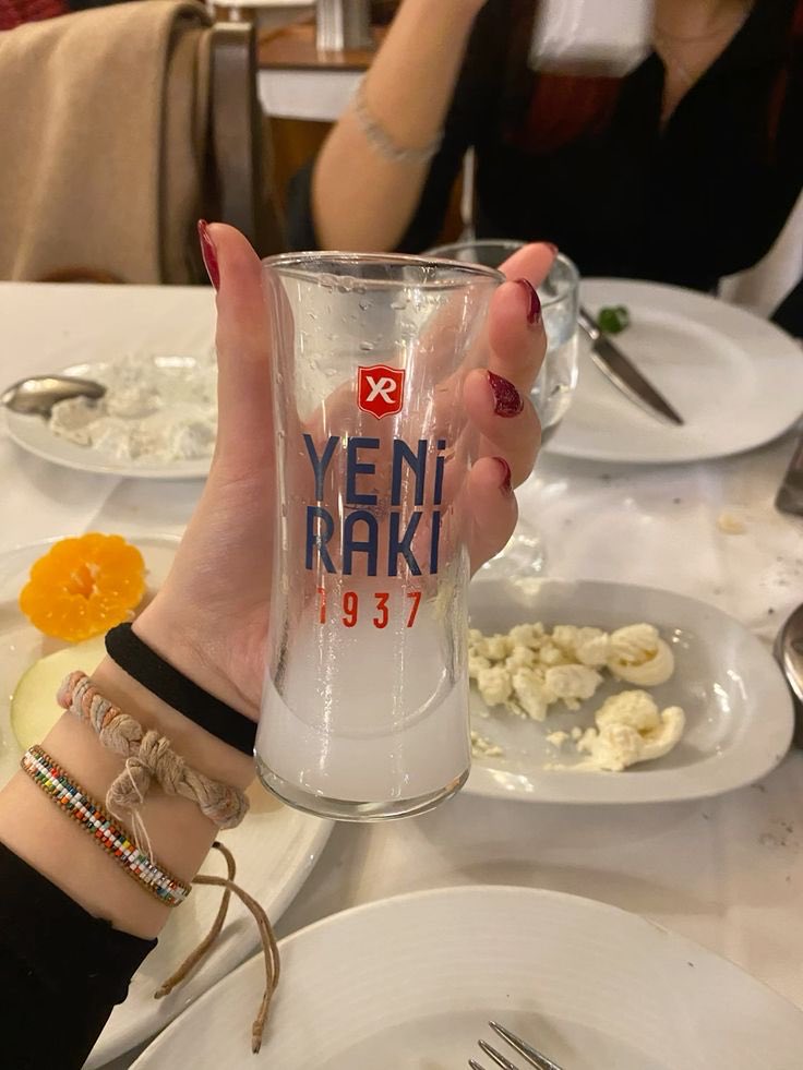nalanali3435's tweet photo. Son bardağım Buda bitti yaaaa https://t.co/BKWscrMGx3