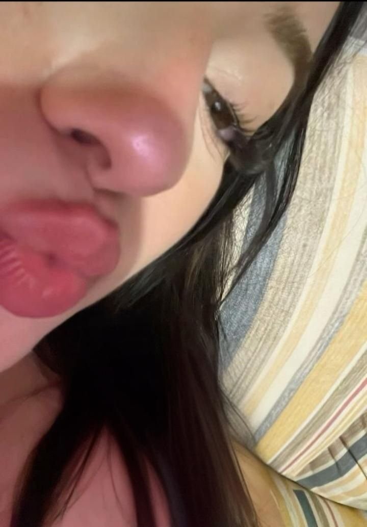 MorettiMrtt01's tweet photo. No me queda más que esperar.... 
Un beso a ti 😘 https://t.co/iuqPR1QtZZ