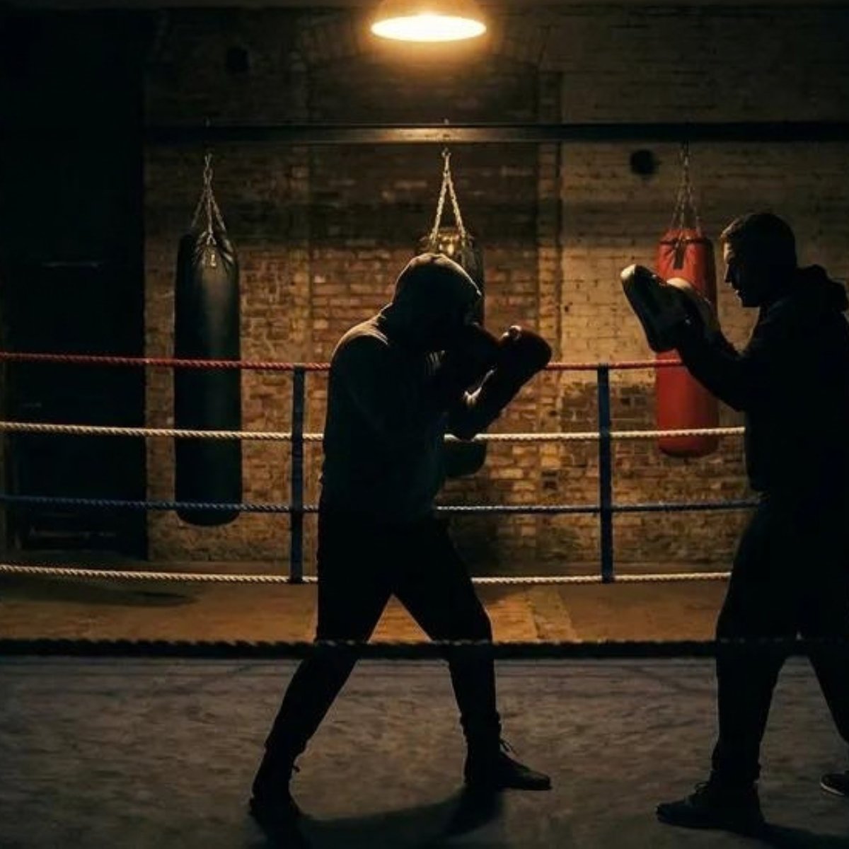 nedeljk0's tweet photo. Boxers train on pads.
Pilots train in simulators.
Salespeople train on customers.

Every new rep fumbles their first calls. That's normal.

The problem is who pays for it. A real prospect. A real lead. Gone.

Roleplay helps, but it needs a manager's time. And managers are busy hitting their own numbers.

Practice shouldn't cost you pipeline.

That's why we're building Pavone.