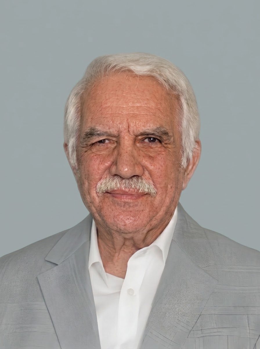 Sincancik_Bilgi's tweet photo. Sessizce bir insanın yok oluşunu mu izleyeceğiz?

​10 yıldır hücrede olan 76 yaşındaki gazeteci Alaeddin Kaya’nın beyninde su toplandı, acil ameliyat şart. Günde 24 ilaç ve tekerlekli sandalyeyle hayata tutunan bu yorgun adam için geç olmadan ses verin!

BuMemleketin Çocukları https://t.co/T7nj3efCqv
