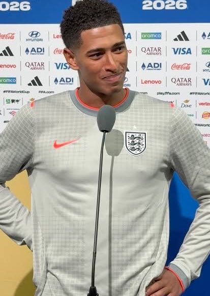 FullTime90X's tweet photo. 🚨 Jude Bellingham after England’s 7-0 victory over Croatia:

🗣️ “Honestly, this win is all because of Anthony Gordon. He was genuinely amazing today. 🔥

🗣️ “I wish I had a player like him alongside me at Real Madrid.

🗣️ “But he plays for Barça, where he is able to flourish alongside Lamine Yamal and Raphinha.” 🔵🔴🇬🇧