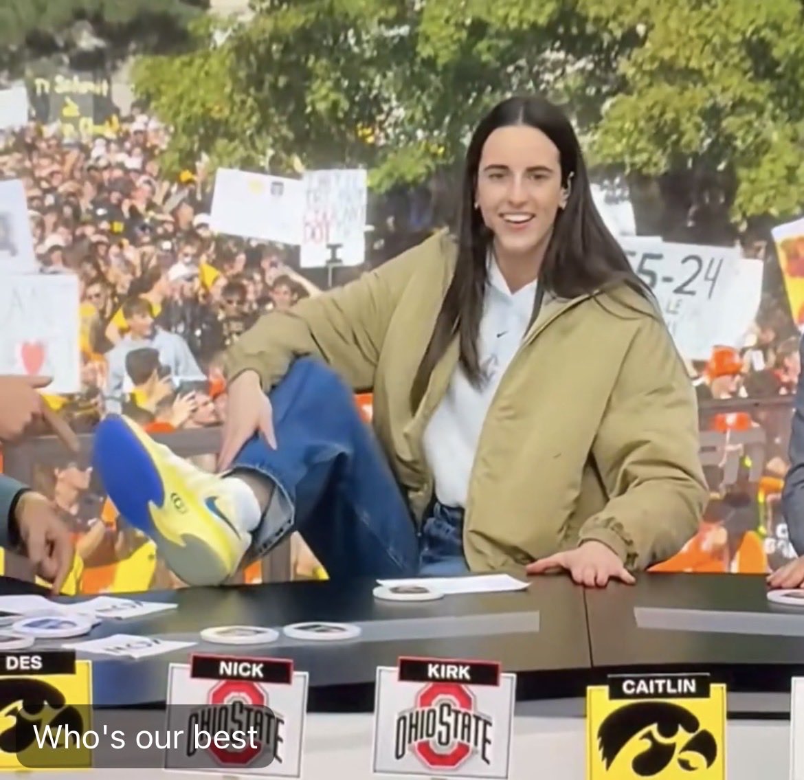 LetCaitlinCook's tweet photo. whoever did cc’s dental work ahead of her college gameday appearance did outstanding work on short notice 👏 https://t.co/X2BGJDkPid
