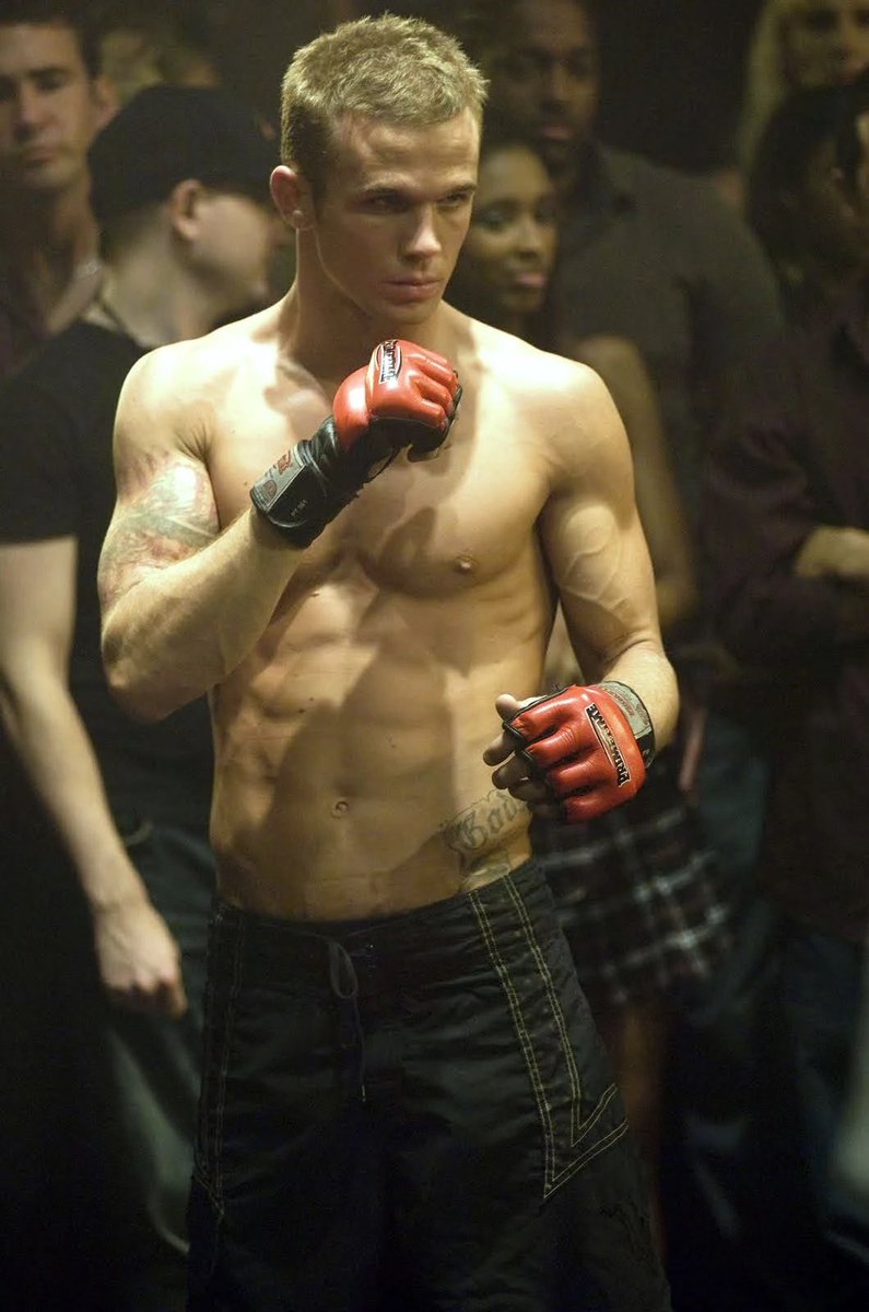 Khenzo__'s tweet photo. One of my favorite movies is never back down. But anyway give me 6months to a year. My chest should be the same size. But ionk abt a 8 pack i got my six already though 😉 https://t.co/y7diJOqNv1