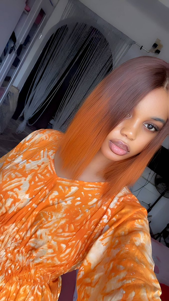 Detounnm's tweet photo. Your timeline was looking a little dry, so I came to add some colour. 🧡🙂‍↔️ https://t.co/7lNUZwCzEw