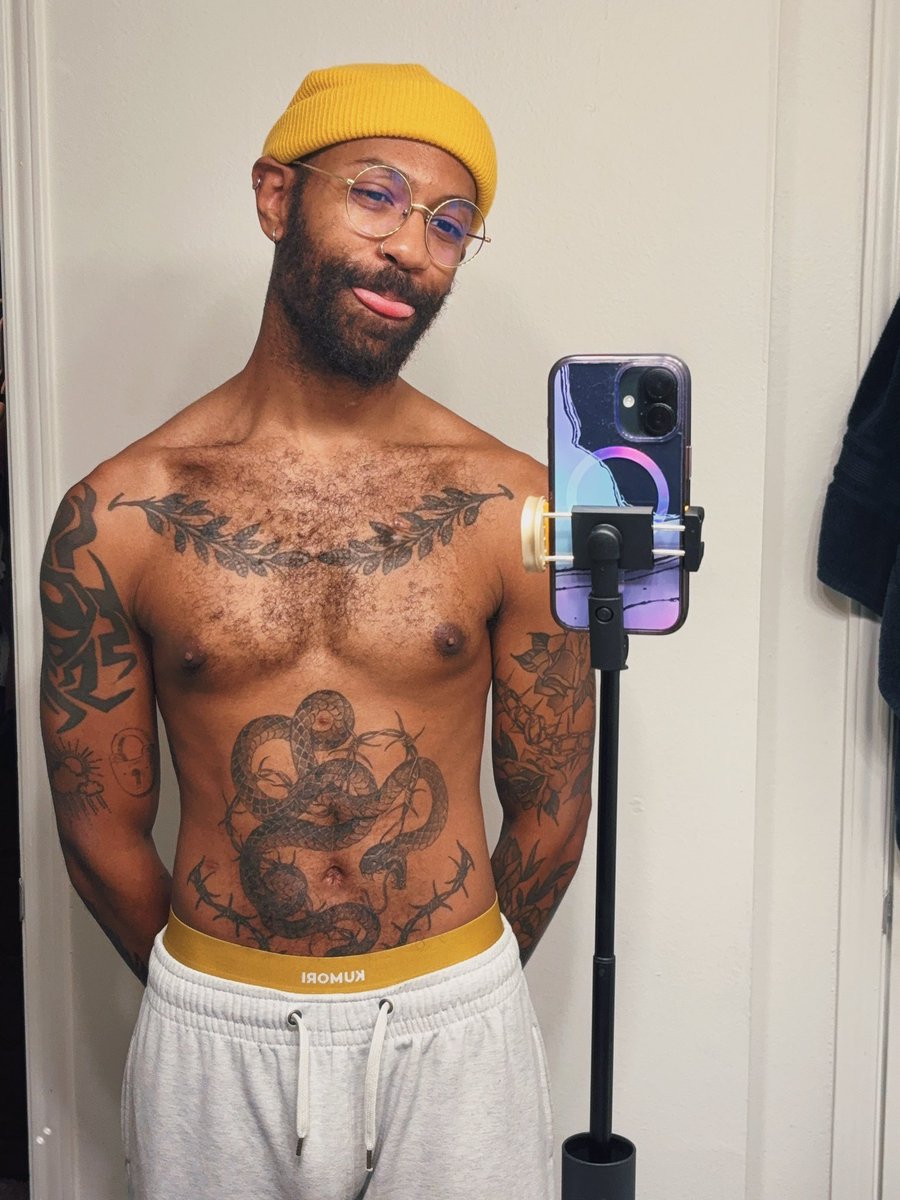 blizzb3ar's tweet photo. The gym has been treating me nice :) https://t.co/8ybqyQ1rBz
