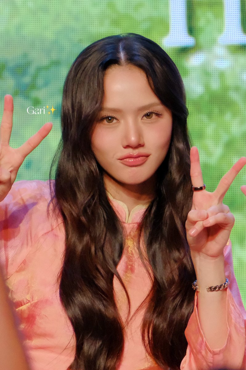 Lookmheestation's tweet photo. Mhee being Mhee

#LMSYEVERAFTER 
#LMSYUnfoldInHCMCity 
#LMSY 
#ลูกหมีซอนญ่า https://t.co/kKunLaKJ3O