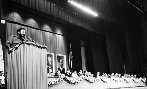 yoeaberob1's tweet photo. #Fidel: La creación del Comité Central del @PartidoPCC, el 3 de octubre de 1965, significó uno de los pasos más trascendentales de la historia de #Cuba, logrando el más alto grado de unidad en torno a las concepciones políticas del proceso iniciado en 1959.
#100AñosConFidel https://t.co/Fm9JQB1Ezj