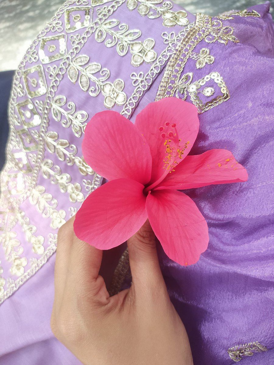 ashmitha_27's tweet photo. Soft. Pure. Grateful. Graceful.
🌸💜🎀 https://t.co/EWZlEhe4qZ
