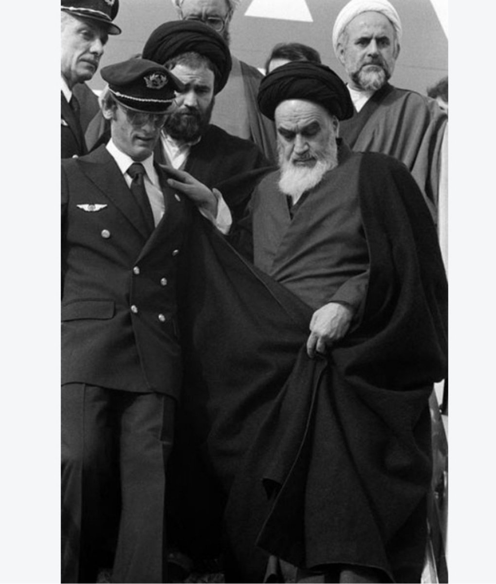 ShiranFree's tweet photo. #فوری❌❌
آب «نزنید» راه را 
خمینی_خا��م در راهه😱🤮
هشیار باشیم که خمینی دیگه ای، خمینی قرن بیست و یکم در شکل و شمایل یه زن بسیجی سابق به اسم #نسرین_ستوده برامون ساختن 
حواستون باشه
بعدا نگین نگفتی ما فکر می‌کردیم آدمه ها!
@Manzarpour 
@NaderSoltanpour https://t.co/N6t0yXQz75