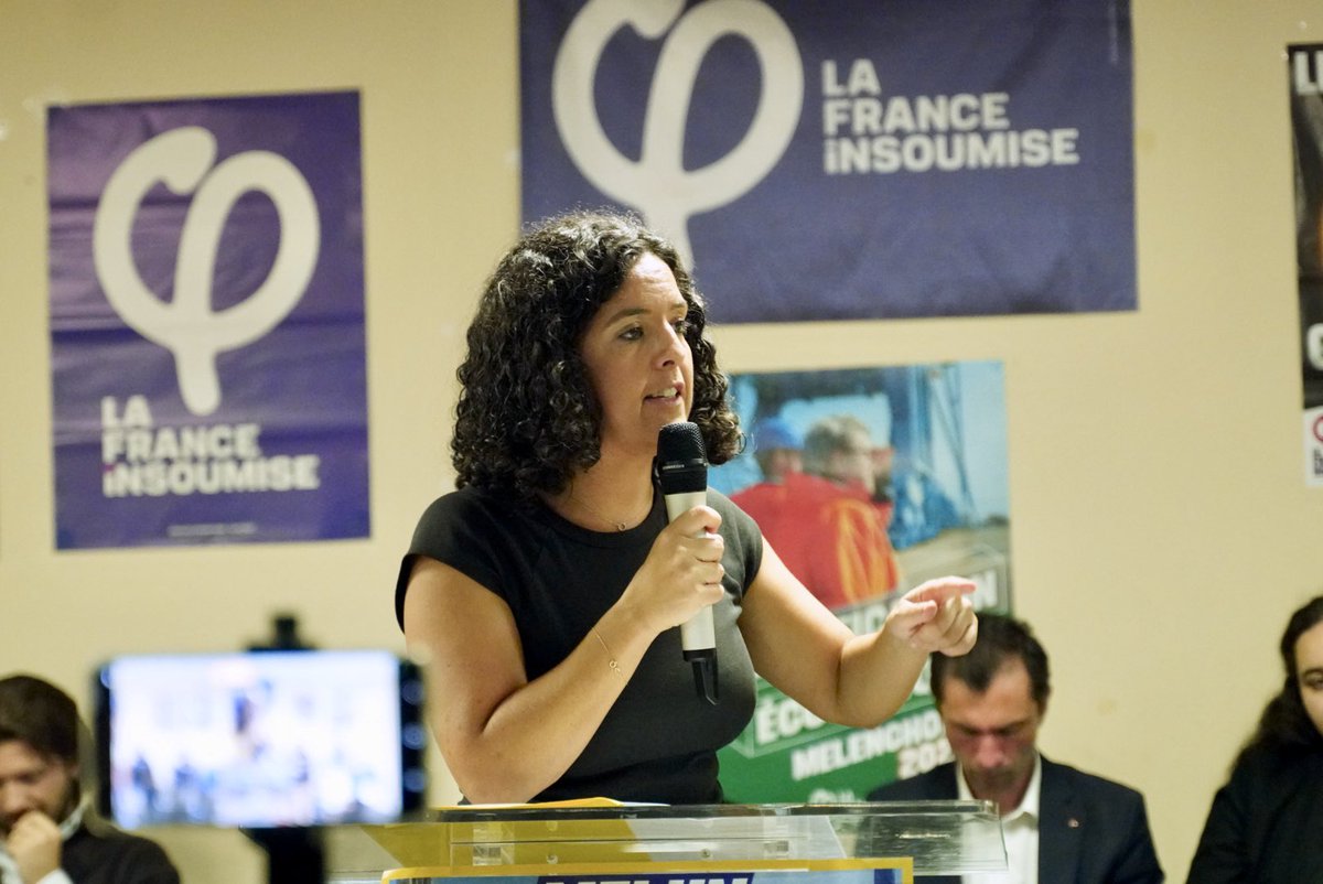 ManonAubryFr's tweet photo. Les milliardaires sont nuisibles à la démocratie, à l'environnement et à l'économie.

9 milliardaires possèdent 90 % des médias. Ils imposent leurs themes et favorisent la montée de l’extrême droite !  

J'assume de vouloir les interdire. https://t.co/0ccijD2pJK