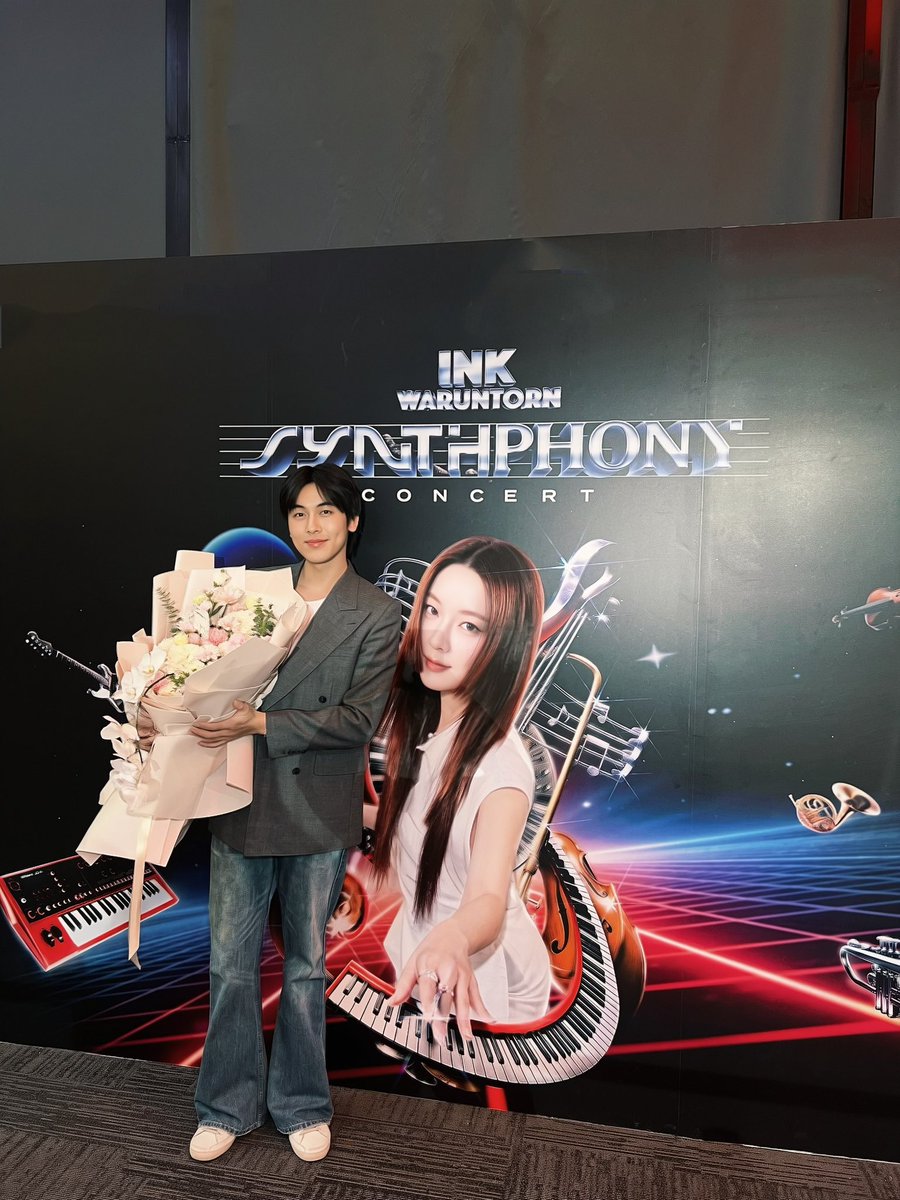 PROXIE_Official's tweet photo. #PROXIEGorn 💐 มาแสดงความยินดีกับ #INKWARUNTORN ในงาน #INK_SYNTHPHONY_CONCERT นะครับ ❤️🎹
เป็นคอนเสิร์ตที่เพลงเพราะมาก ๆ ประทับใจทุกโชว์เลย ยินดีด้วยนะครับ✨ 

#PROXIEth
#bROTHERSMUSIC https://t.co/XHik7lQQhj