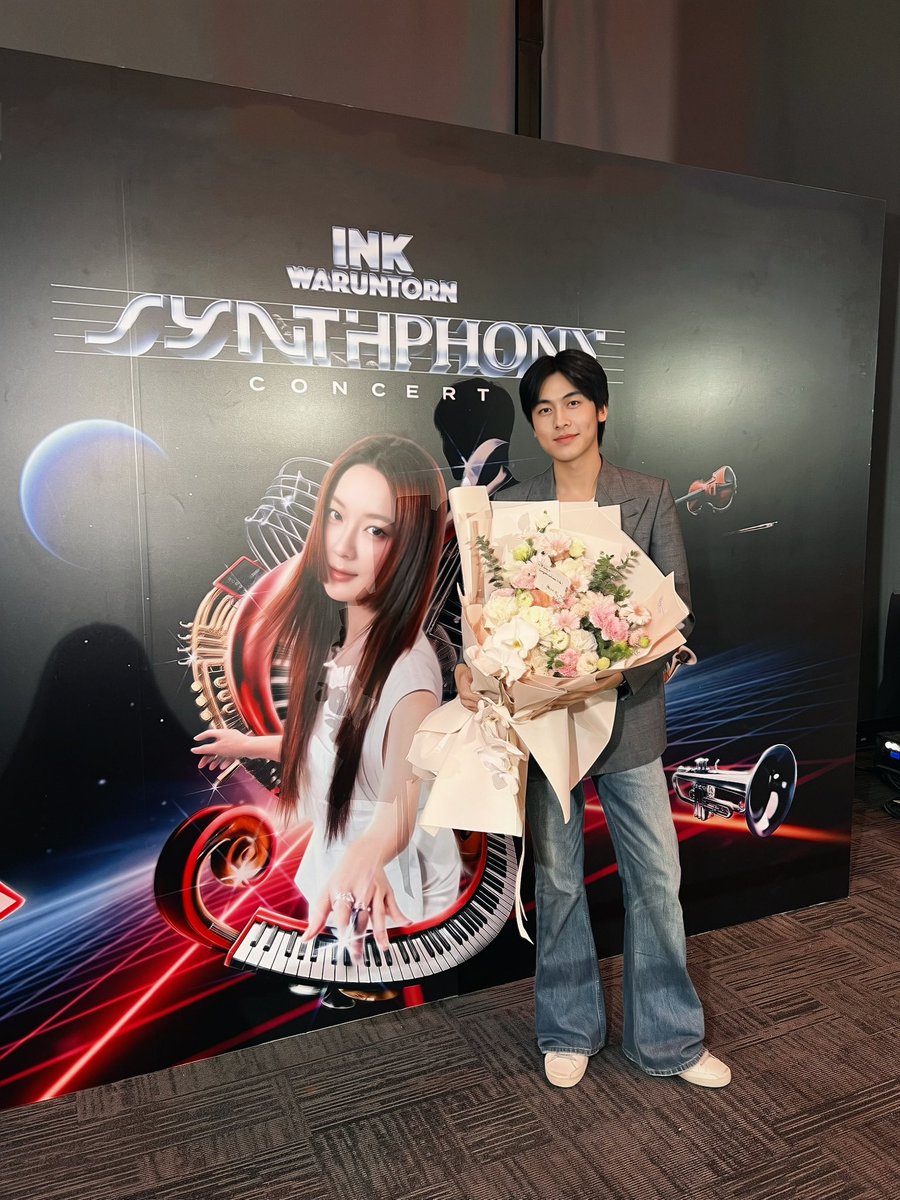 PROXIE_Official's tweet photo. #PROXIEGorn 💐 มาแสดงความยินดีกับ #INKWARUNTORN ในงาน #INK_SYNTHPHONY_CONCERT นะครับ ❤️🎹
เป็นคอนเสิร์ตที่เพลงเพราะมาก ๆ ประทับใจทุกโชว์เลย ยินดีด้วยนะครับ✨ 

#PROXIEth
#bROTHERSMUSIC https://t.co/XHik7lQQhj