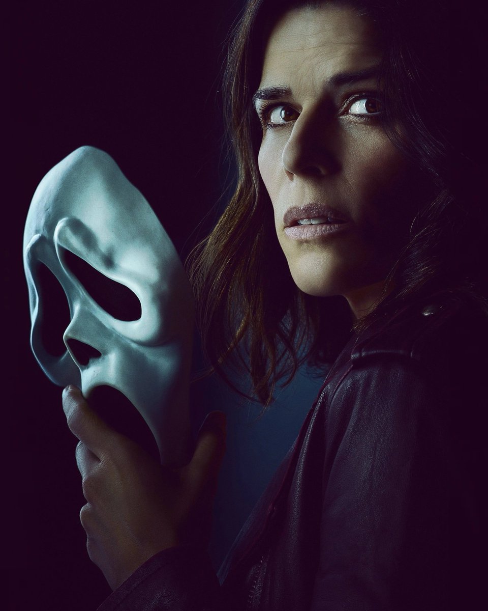 1finalgirl's tweet photo. Happy birthday to one of the most badass Final Girls, Neve Campbell. https://t.co/5Sp05OxQmv