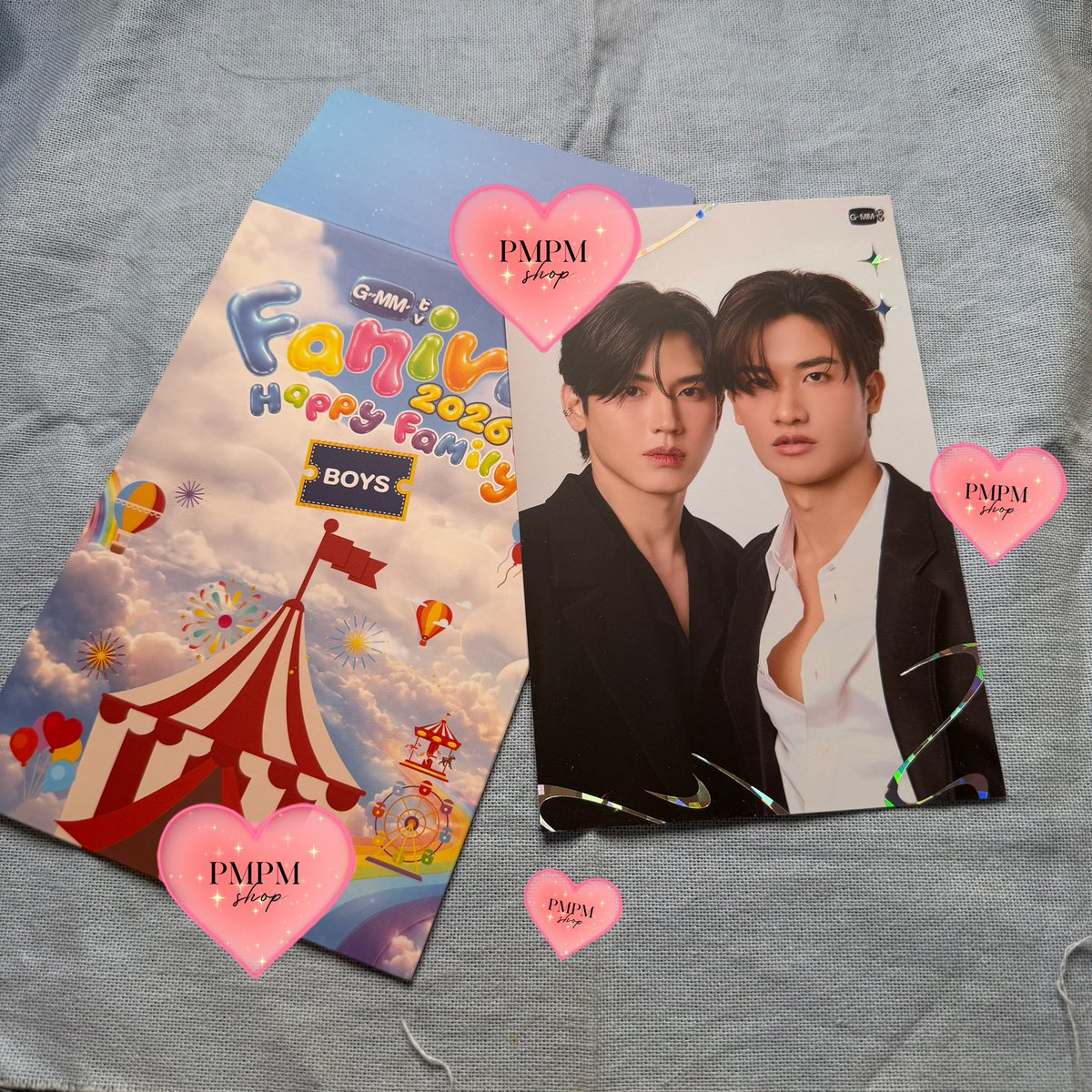 PmPmtingGmm's tweet photo. GMMTV  Fanival 2026 ‘Photo Cards’ 

ราคา 50 (ส่งฟรีไปรษณีย์ไทย) 

สนใจ DM 

#GMMTVFANIVAL2026HappyFamily 
#ตลาดนัดgmmtv https://t.co/4Pxns8i36f