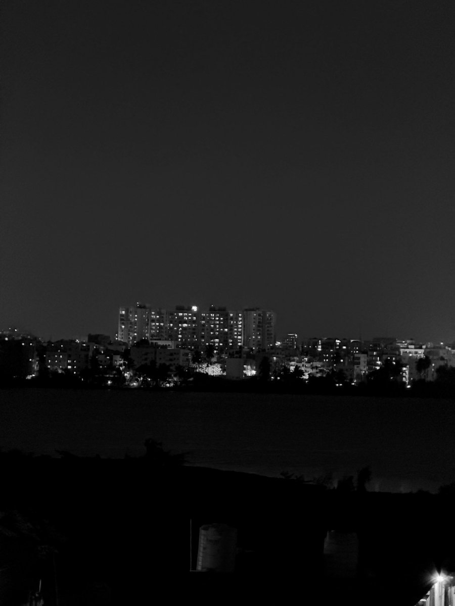 fateenanhar's tweet photo. Dark weekends! https://t.co/OTyESUJrtj