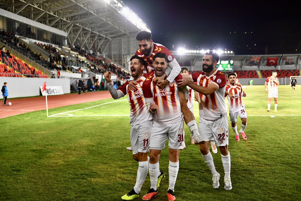 mybsporkulubu's tweet photo. Maç Sonucu:
Yozgat Bl Bozok 1-9 Malatya Yeşilyurt Spor https://t.co/nt0Qr13tw4