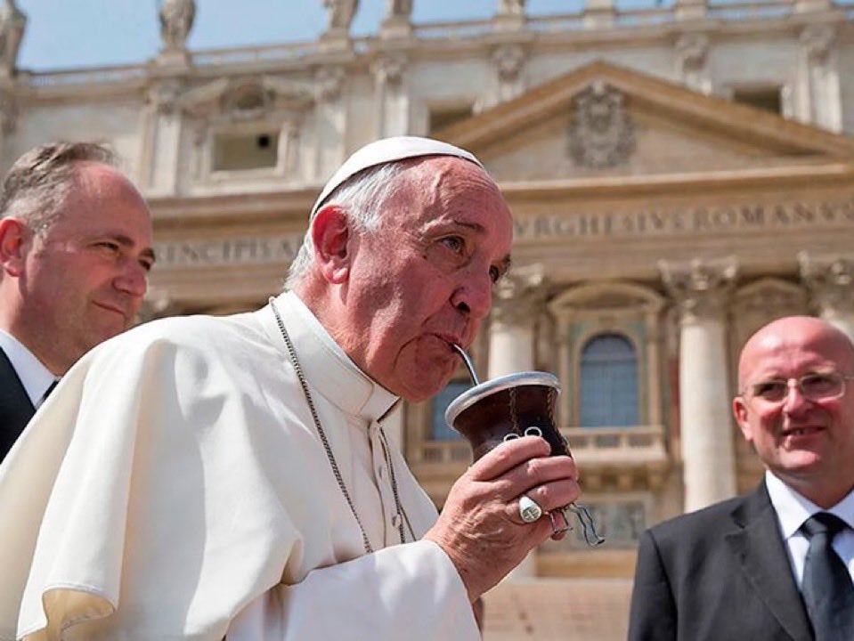 PaisaBarbie's tweet photo. Pope Francis masterclass 🙏🏼 https://t.co/fhdnR4H79q