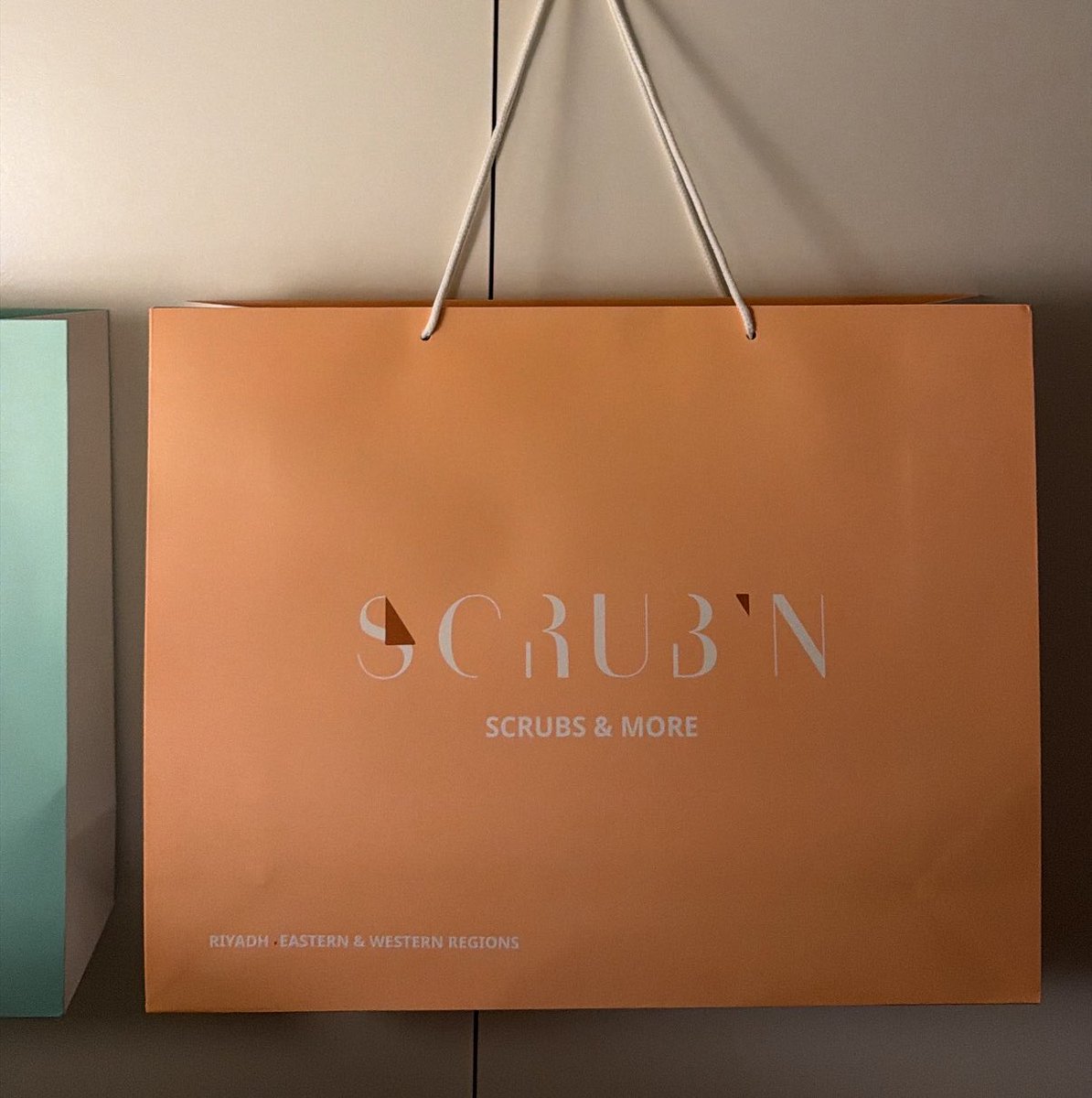 lifewithlolo_'s tweet photo. 🦋🦋🌸New scrubs
Good mood🌟🌟💫 https://t.co/GFRrcVQJth