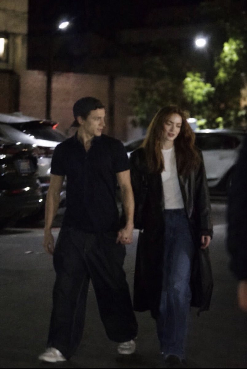 _pra__ise's tweet photo. Tom Holland was spotted again enjoying a date night in London with Sadie Sink, with the two seen exchanging kisses; after a misunderstanding between Tom and Zendaya.

Shortly after, Zendaya shared an emotional post on her Instagram Story
I guess this could really been the end.😭💔💔