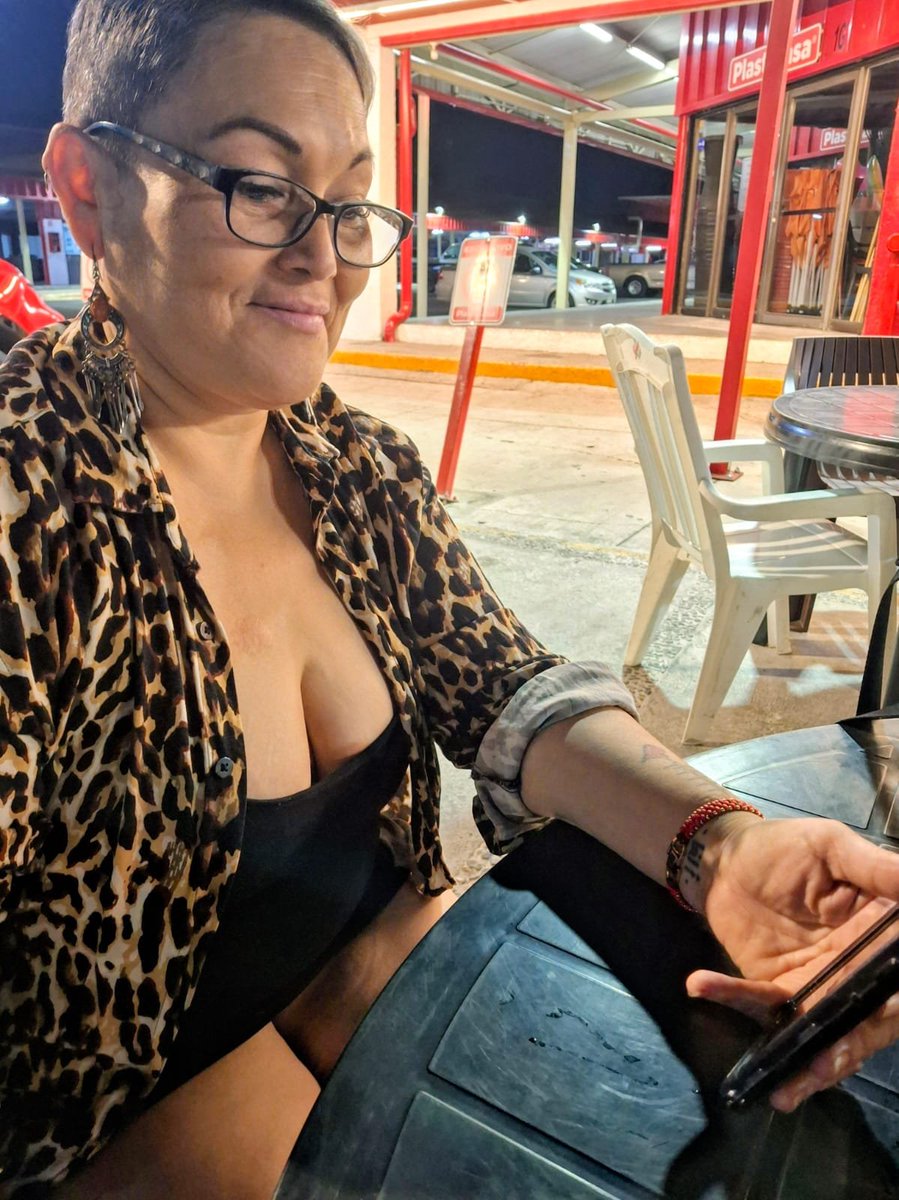 wioxumalondra77's tweet photo. Buenas buenas sabadito y que creen mis amores, hoy se descanza ya se la saben  hoy contesto todos los md y que. Quiera platicar jejeje aquí andaré https://t.co/F6uQc4PRCF