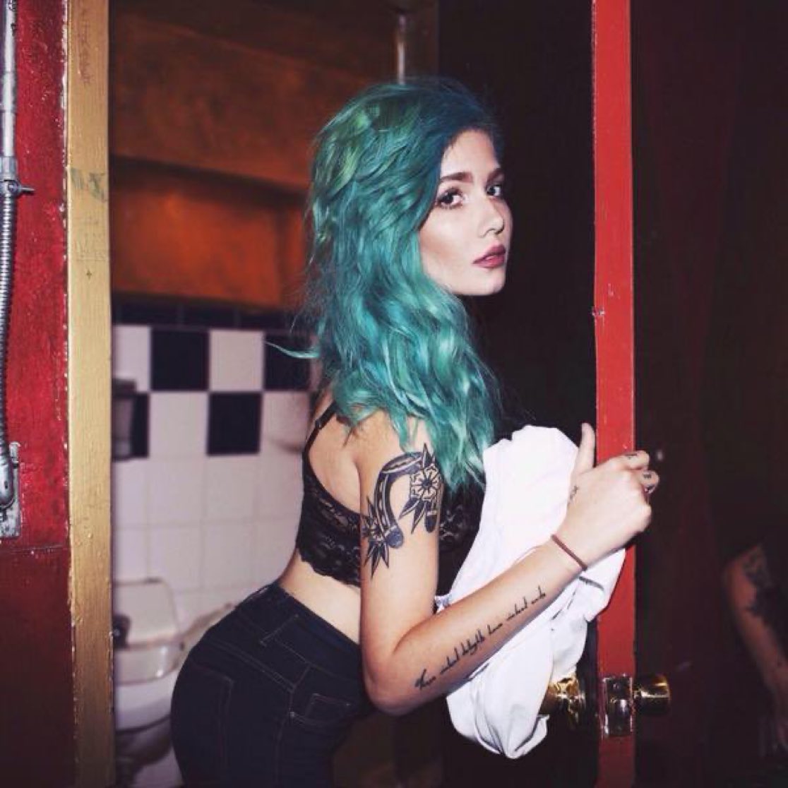throwbackhals's tweet photo. On this day 12 years ago, October 3rd 2014, Halsey on instagram. 

“Dressing room swag” https://t.co/d1UtuVWrQt