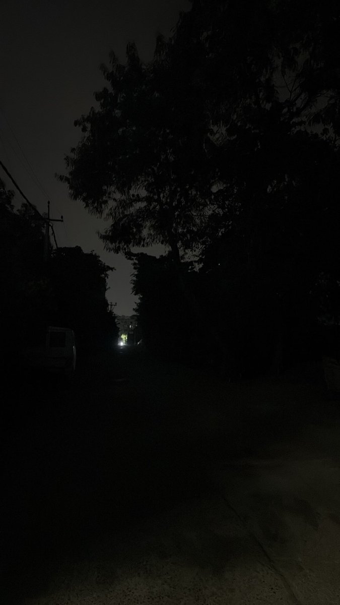 dheerajvydula's tweet photo. @DC_Nizampet @CMC_Offcl There is not a single street light near Papaiahakunta lake road (back gate of SrinivasaNagar colony park).Lot of illegal activities are happening .its completely dark and no one dare to walk at night.
@cyberabadpolice Request to do Patrol at night time https://t.co/t1jWarOcZk