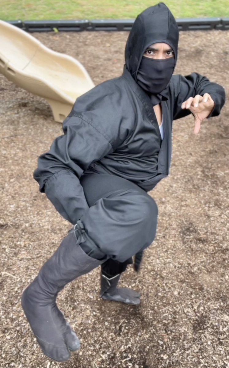 MexiNinjaBoi's tweet photo. "Kuro Ninja Kung Fu Kicking Montage 7"
-
(SET 1 of 2)
-
New UPCOMING video of:
-
The Kuro Ninja Ninja practicing his kicks at the park .🥷🏽🦵🏽😈
-
#ninja #blackninja #martialarts #martialartist #sneakers #kicks #bootyshorts #manbutt #powerfulkicks #urabanninja #maskedman #blackmask #practicing #black #gymmotivation #gay #gayman #Muscle #mexicano #mexican