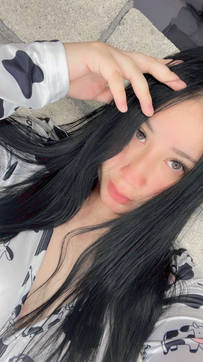 BrisaMendoskxx's tweet photo. muuuuy bonito sábado 🤤🐮😈. https://t.co/5zDwOS7xNu https://t.co/rHMKazVnY0