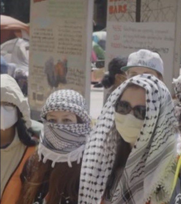 EYakoby's tweet photo. I wonder why the “most moral movement” is so afraid to reveal their identities? https://t.co/bHMvalS7rX