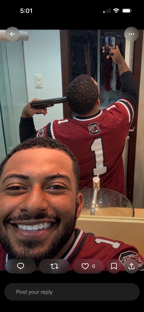 Carolinama78080's tweet photo. It’s gameday https://t.co/Wi74rqUe9C