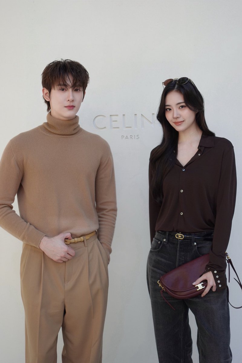 Oneconnection31's tweet photo. หมีเต๊ะ x พี่เดช

EARNEARN X CELINE PFW27

#CELINE #CelineEte2027
#earnearnfatima 
#BookKasidet https://t.co/0QzsYCxqQb