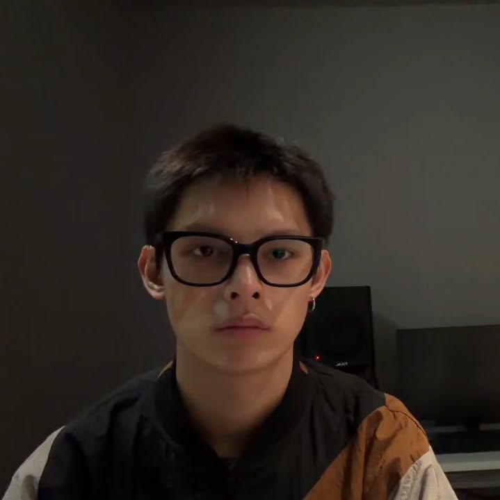 818tones's tweet photo. james from cortis basically https://t.co/Op7kz9EQql