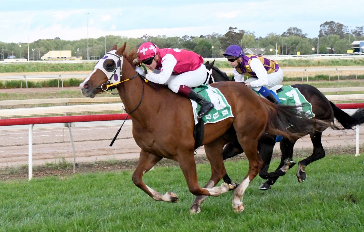 TraversRacing tweet picture
