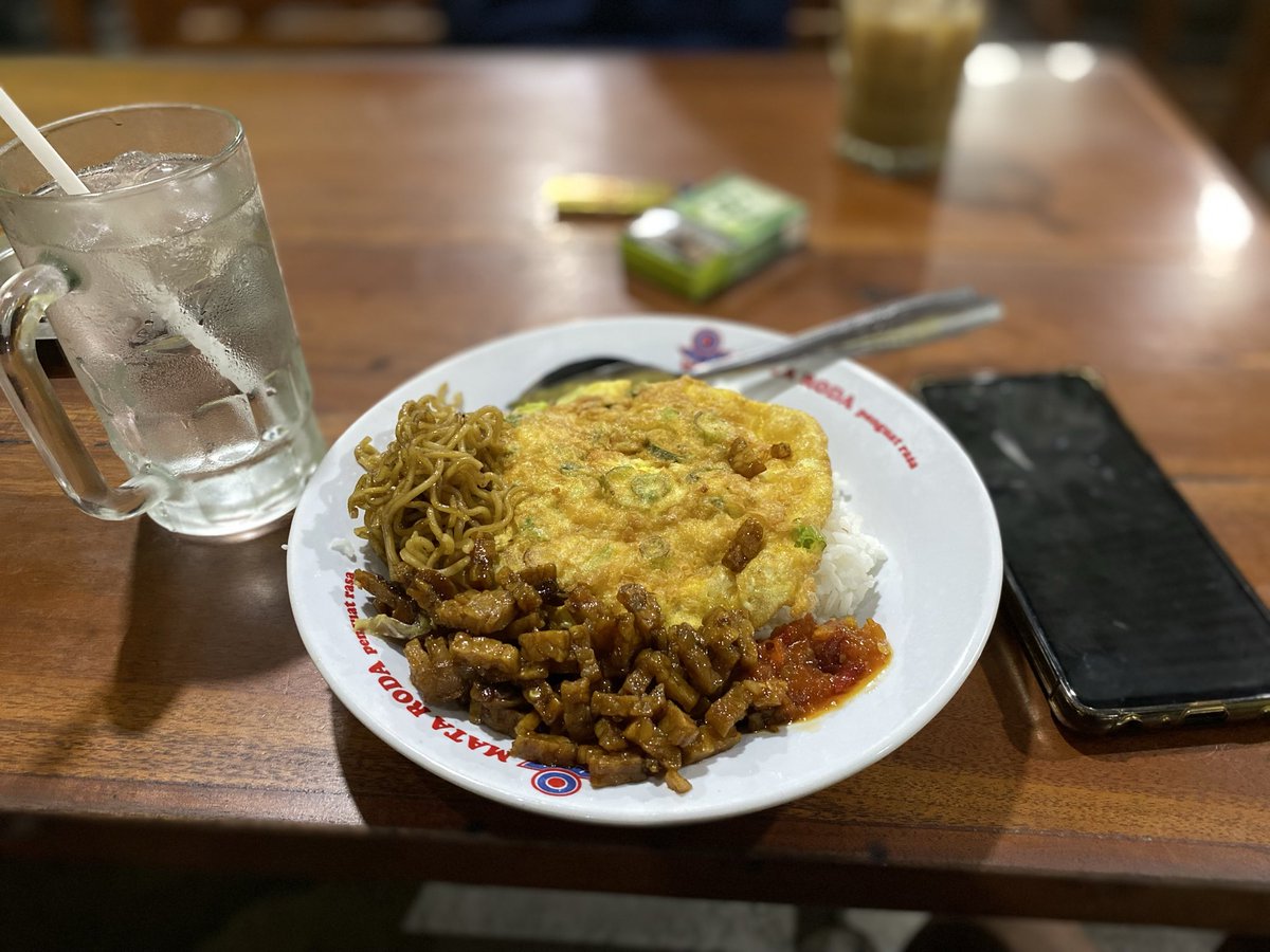 ozavers's tweet photo. sampe lupa terakhir makan kemaren pagi, keinget pas aslam gua naik😮‍💨 https://t.co/0LyMCNNaCA