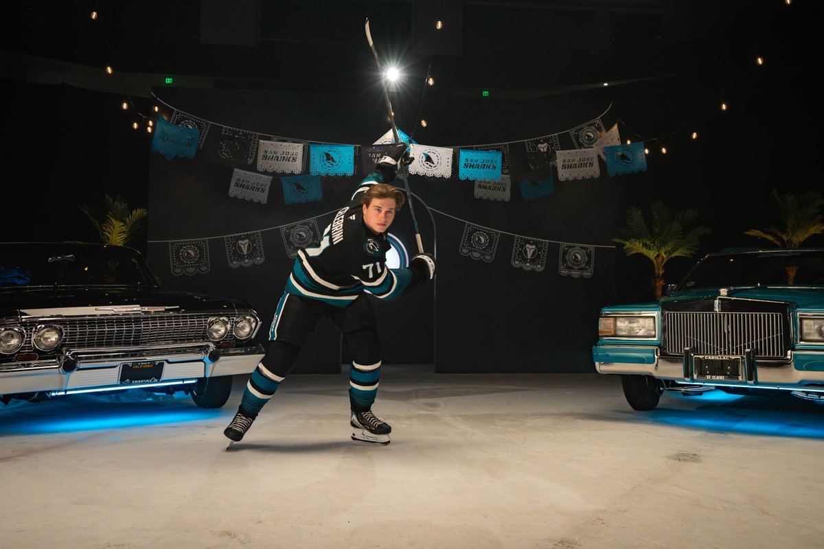 SanJoseSharks's tweet photo. We're back in black tonight. 🖤 https://t.co/EEKYN2V94r