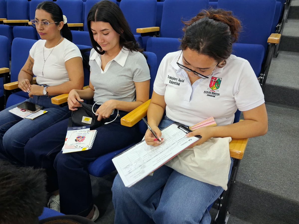 SecGobCundi's tweet photo. 📍San Juan de Rioseco fue escenario del Xll Encuentro Provincial de Comisarías de Familia. Un espacio para fortalecer la articulación institucional, compartir experiencias y seguir trabajando por la protección integral de las familias y comunidades de Cundinamarca. https://t.co/R5urvgICW7